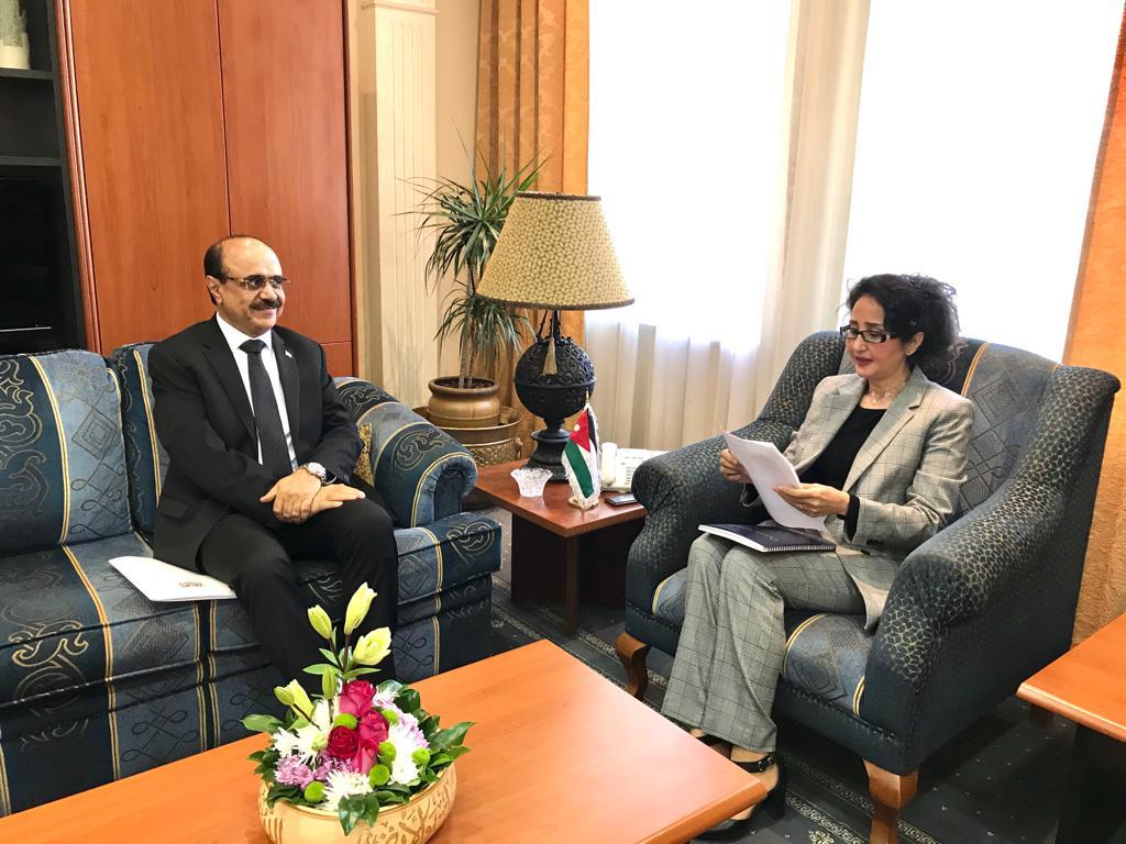 السفير العمراني يلتقي أمين عام وزارة الخارجية الأردنية