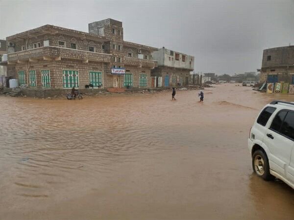 الوزير فتح: الحكومة تتابع تداعيات العاصفة المدارية (بافان) في سقطرى