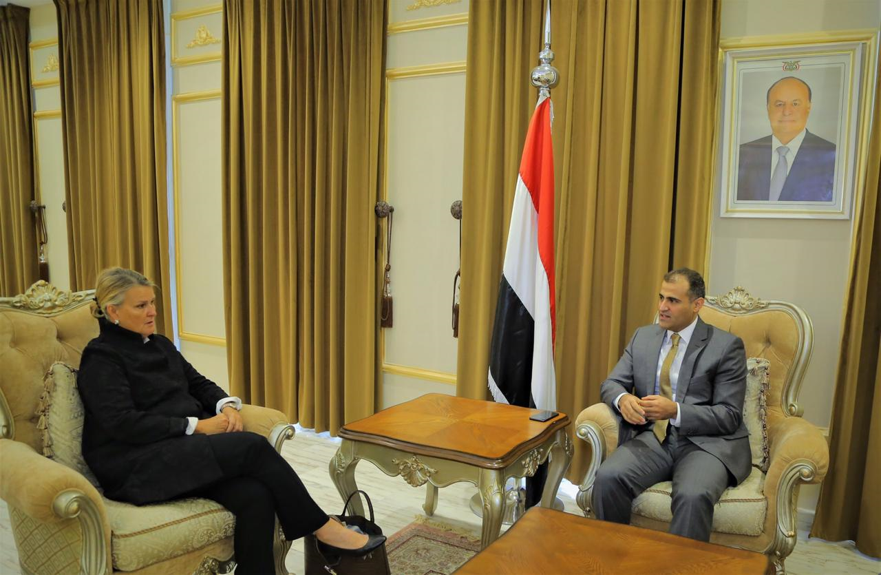 وزير الخارجية يلتقي منسقة الأمم المتحدة للشؤون الإنسانية في اليمن