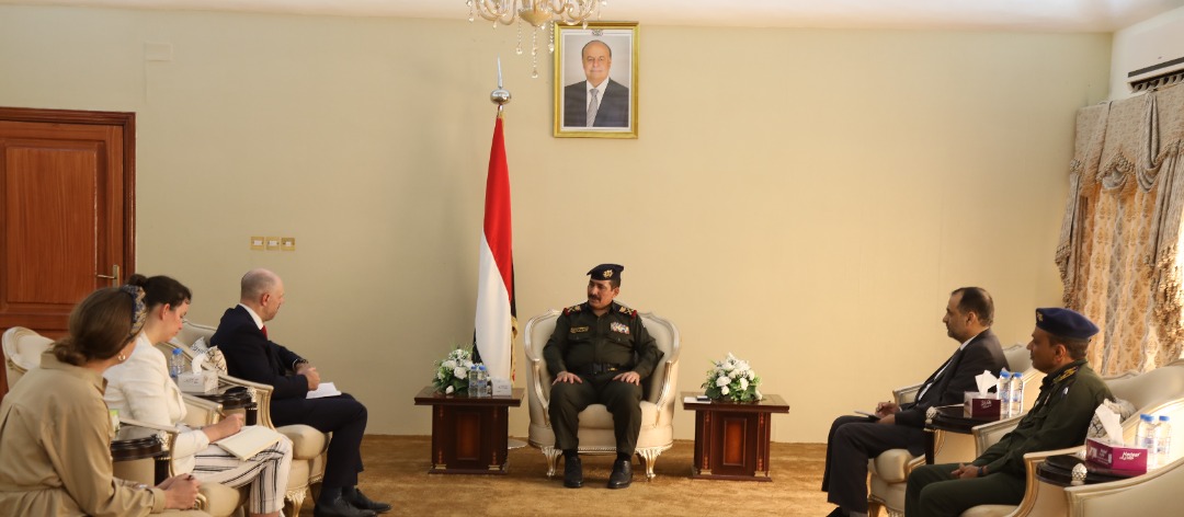 وزير الداخلية يناقش مع سفير المملكة المتحدة المستجدات الأمنية والسياسية على الساحة اليمنية