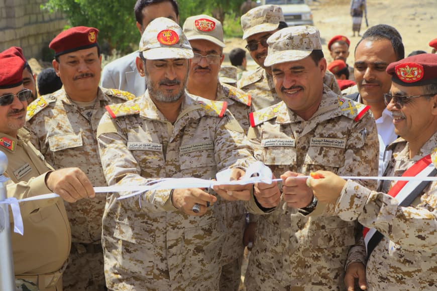 الفريق بن عزيز يفتتح مقري نيابتي المنطقتين السابعة والسادسة ويدشن العمل الإلكتروني في النيابات العسكرية