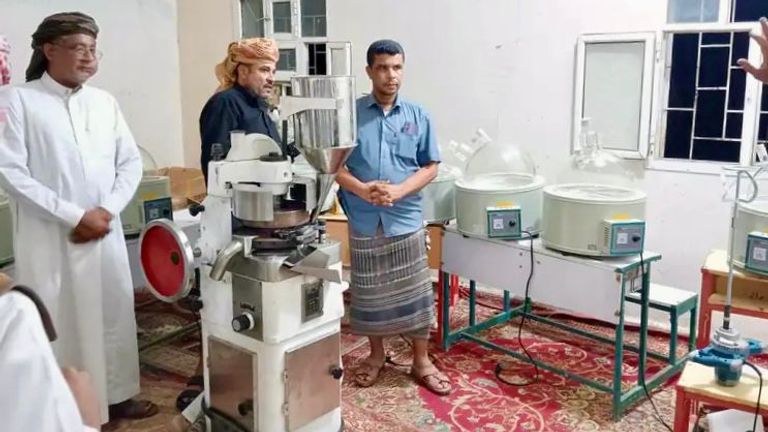 مدير مركز الإعلام الأمني بوزارة الداخلية لـ”26 سبتمبر”: إيران تسعى عبر ميليشيا الحوثي لتحويل اليمن إلى بؤرة إقليمية لإنتاج وتوزيع الكبتاجون