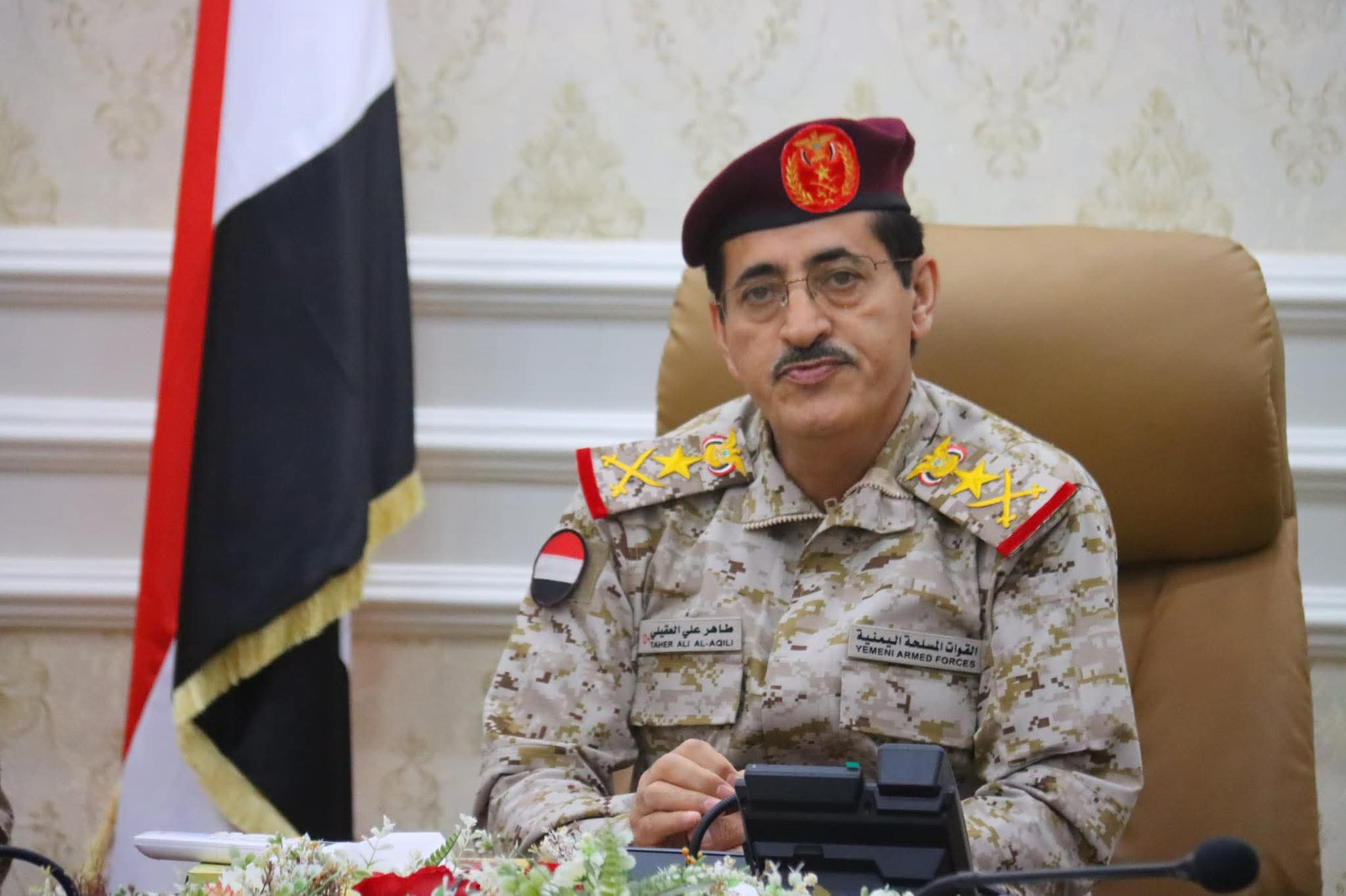 وزير الدفاع يعزّي قائد اللواء 177مشاه في استشهاد نجله