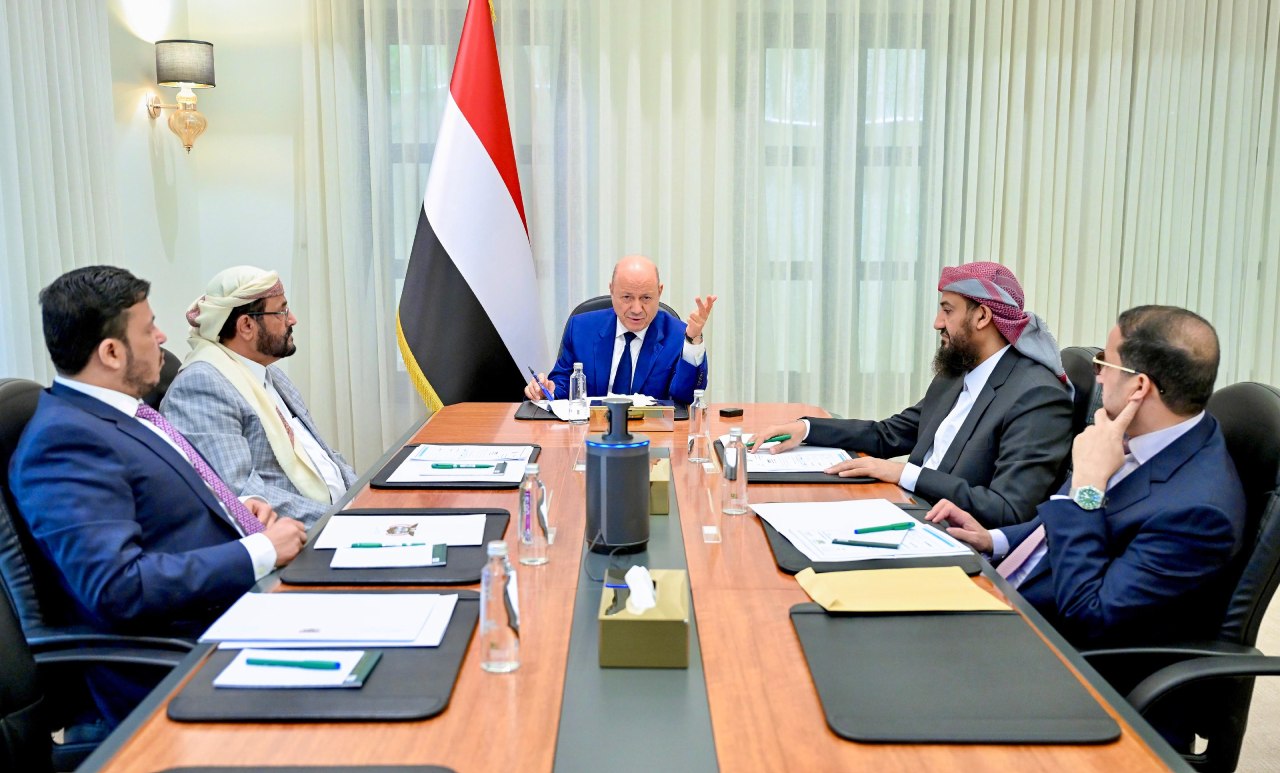 مجلس القيادة يناقش آليات الاستجابة لتداعيات التطورات المحلية والاقليمية