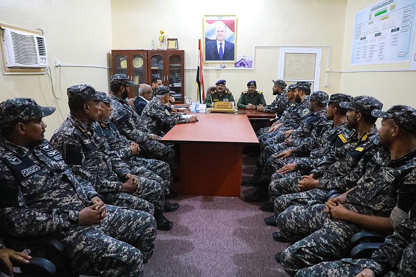 وكيل وزارة الداخلية يعقد لقاءً موسعًا بقيادة الإدارة العامة لحراسة المنشآت وحماية الشخصيات